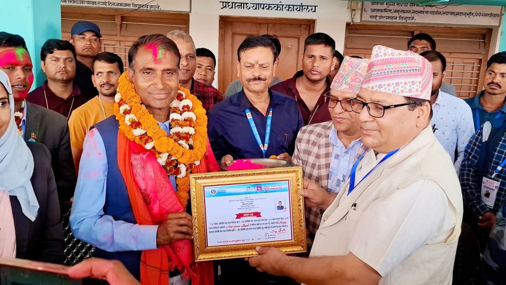 रौतहट–१ मा रास्वपाको सानदार जित : ‘हेभीवेट’ माधव नेपाल र अजय गुप्ता पराजित